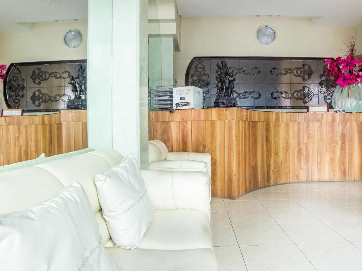 Capital O Hotel Villa Monini Пуэбла Экстерьер фото